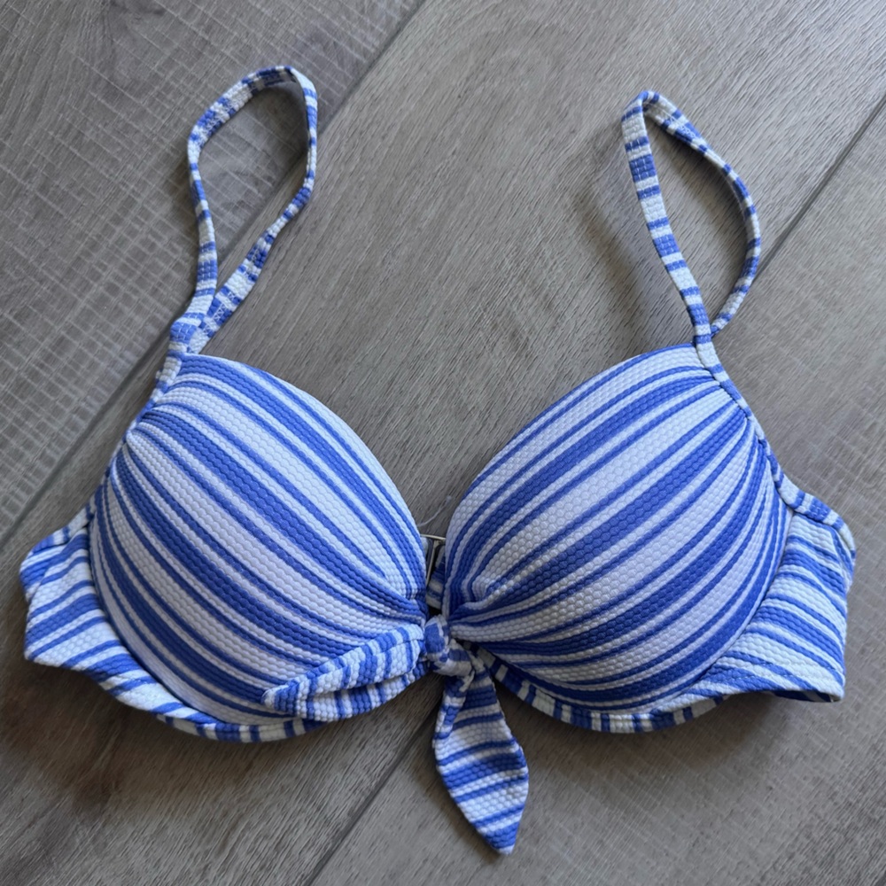 Xhilaration Blue and White Knot-Front Bikini Size Medium Push-Up Coastal Beach